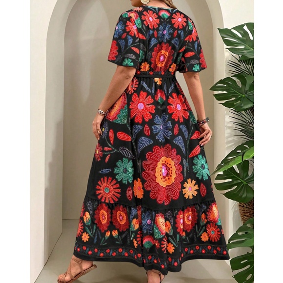 Plus Floral Print Belted Butterfly Sleeve Maxi Dress - Picture 3 of 4